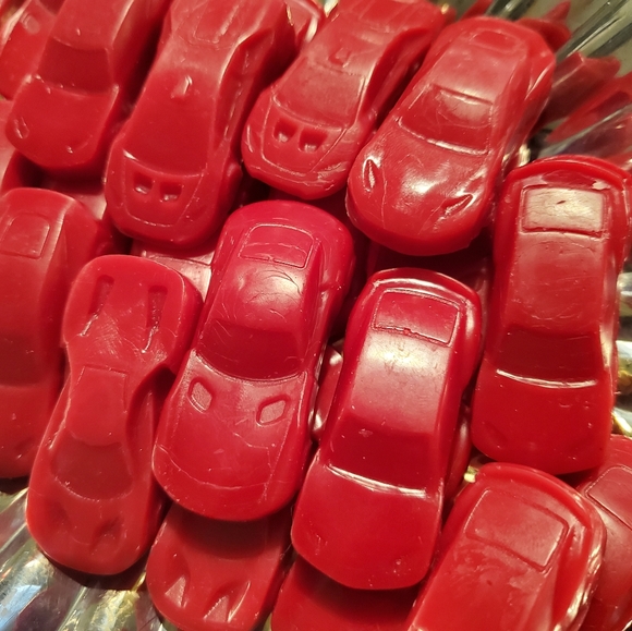 🥰 12 Car Wax Melts ~ First Date Scent ~ Home Made Car Wax Melts Valentine's Day - Picture 9 of 10